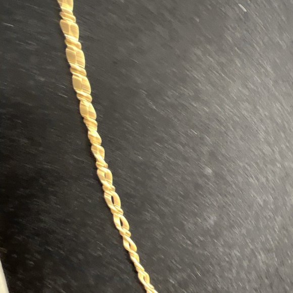 Lot of 3 Necklaces Gold Tone Chains - Picture 5 of 16